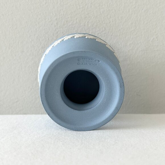 Vintage WEDGWOOD Blue Jasperware Candle Tea Light Votive Holder - Picture 7 of 8